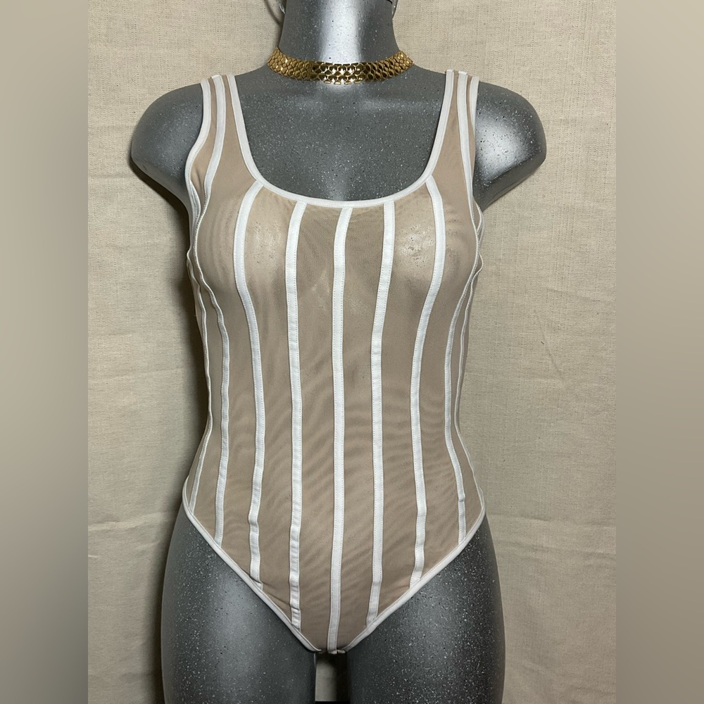 Guess Women, Bodysuit. Sz: Medium.